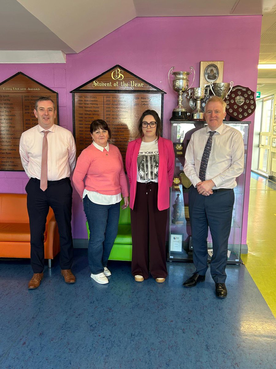 Coláiste Éamonn Rís tweet media