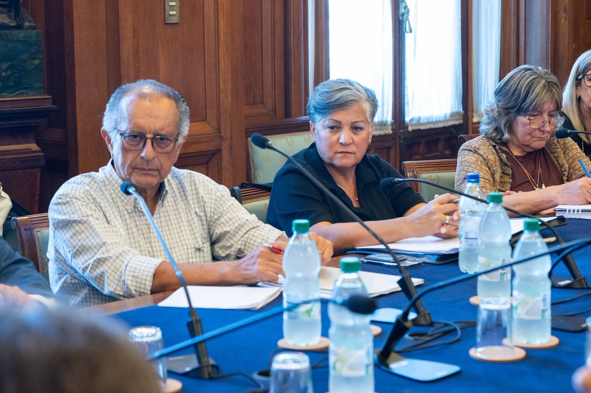 Senado Uruguay tweet media