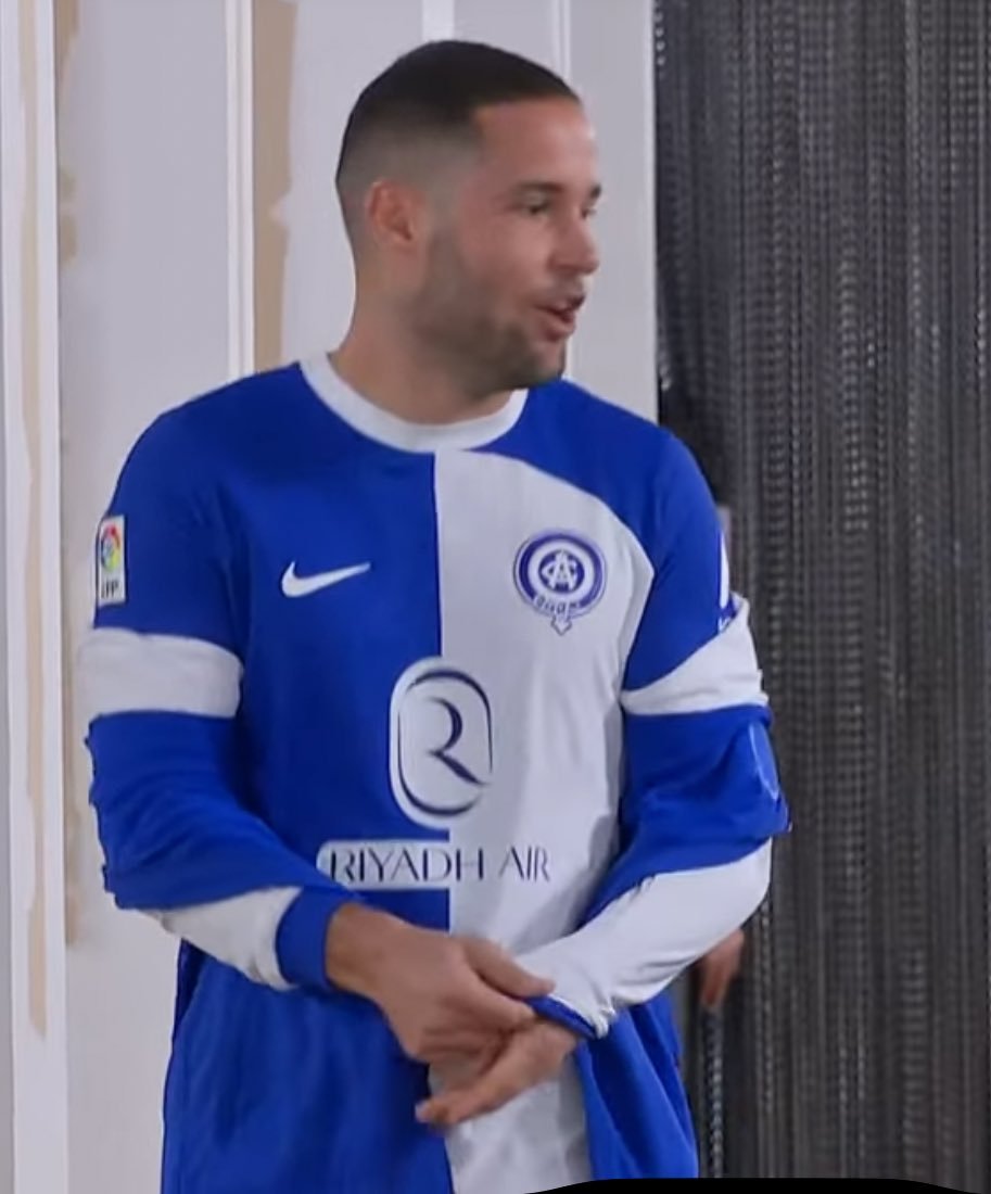 The Touchline | 𝐓 tweet media