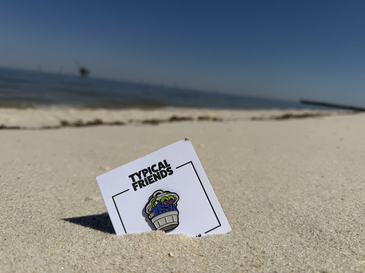 AGarbageKid tweet media