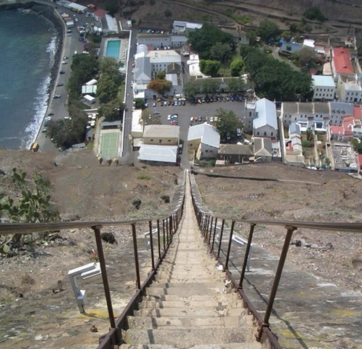 Rincón Curioso tweet media