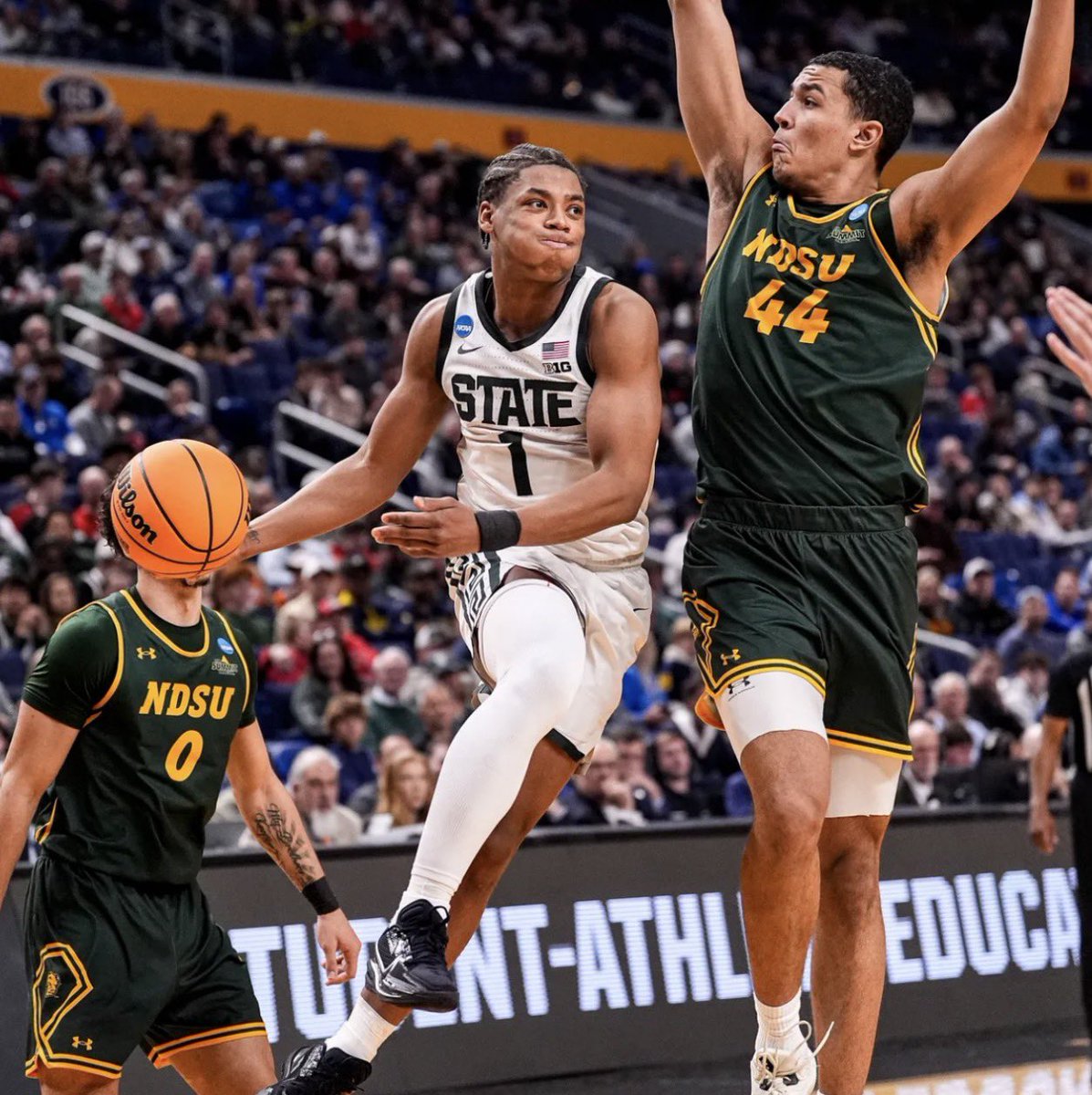 𝔗𝔥𝔢 𝔇𝔢𝔱𝔯𝔬𝔦𝔱 𝔗𝔦𝔪𝔢𝔰 📰 tweet media