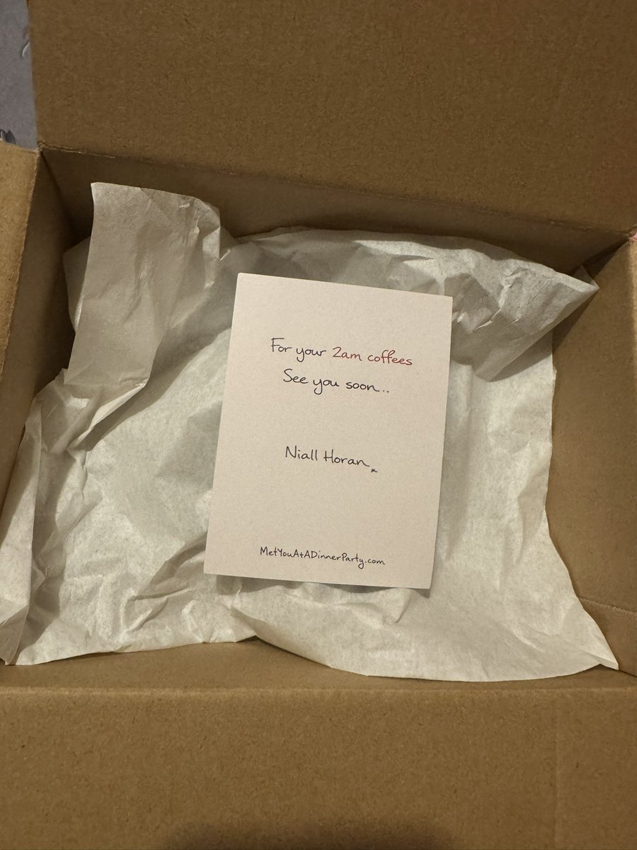 Emma 🕯️🍽️🥂 tweet media