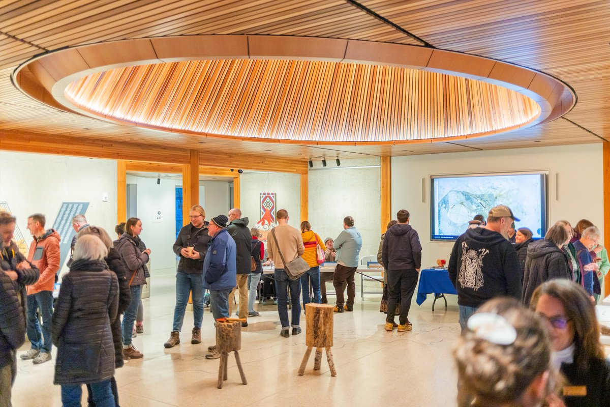 Luther College tweet media