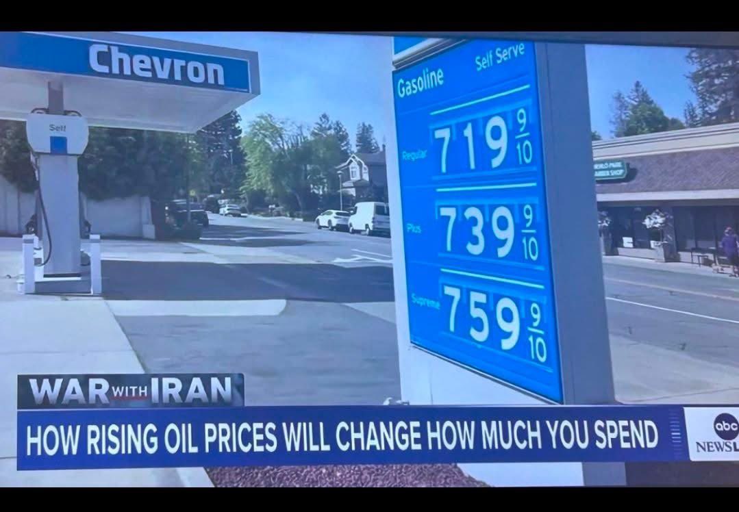 MidLifeMom tweet media