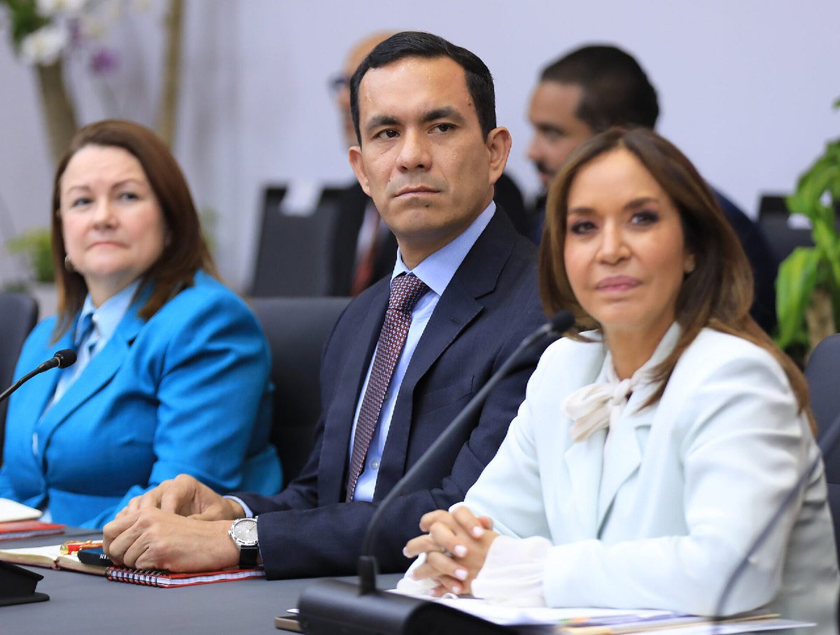 marleydiRodrig1's tweet photo. Venezuela y Colombia activan comisión clave para impulsar comercio bilateral
"Estas reuniones de alto nivel son una reafirmación mutua que hay entre nuestros pueblos de impulsar una agenda constructiva". https://t.co/l4K495L0gp