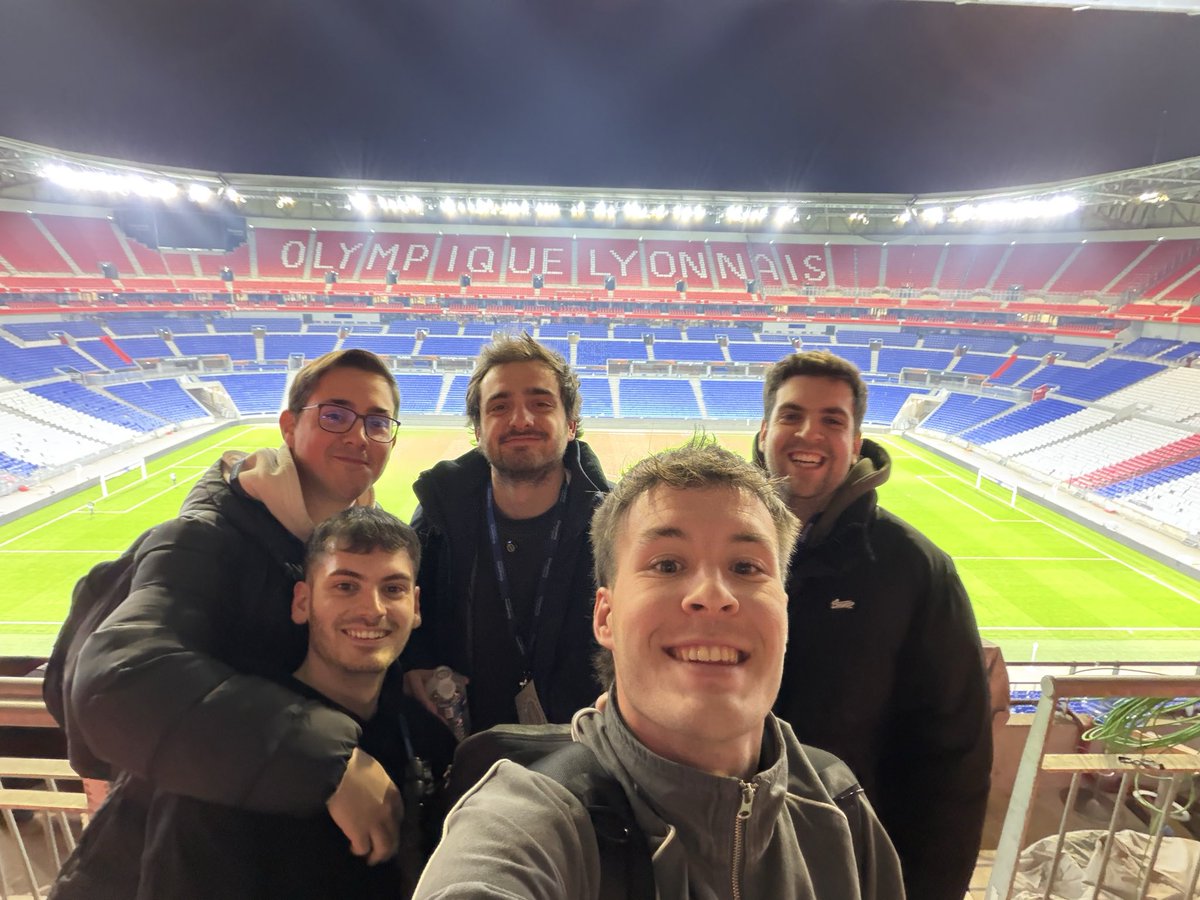 Tenías Que Haber Tirado tweet media