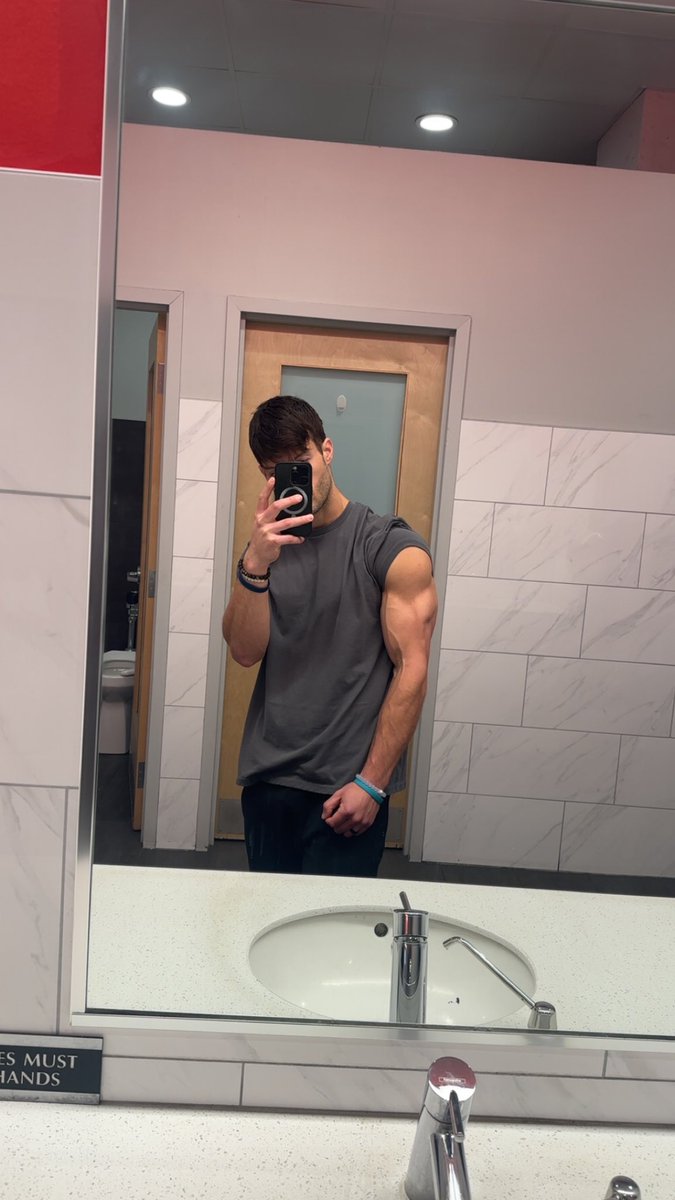 Bombfunk tweet media