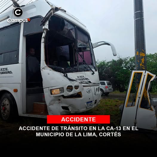 Se reporta un accidente vial en la CA-13, a la altura del municipio de La Lima, Cortés, en el que se vieron involucrados un vehículo de transporte privado que movilizaba a un grupo de estudiantes universitarios y una grúa.