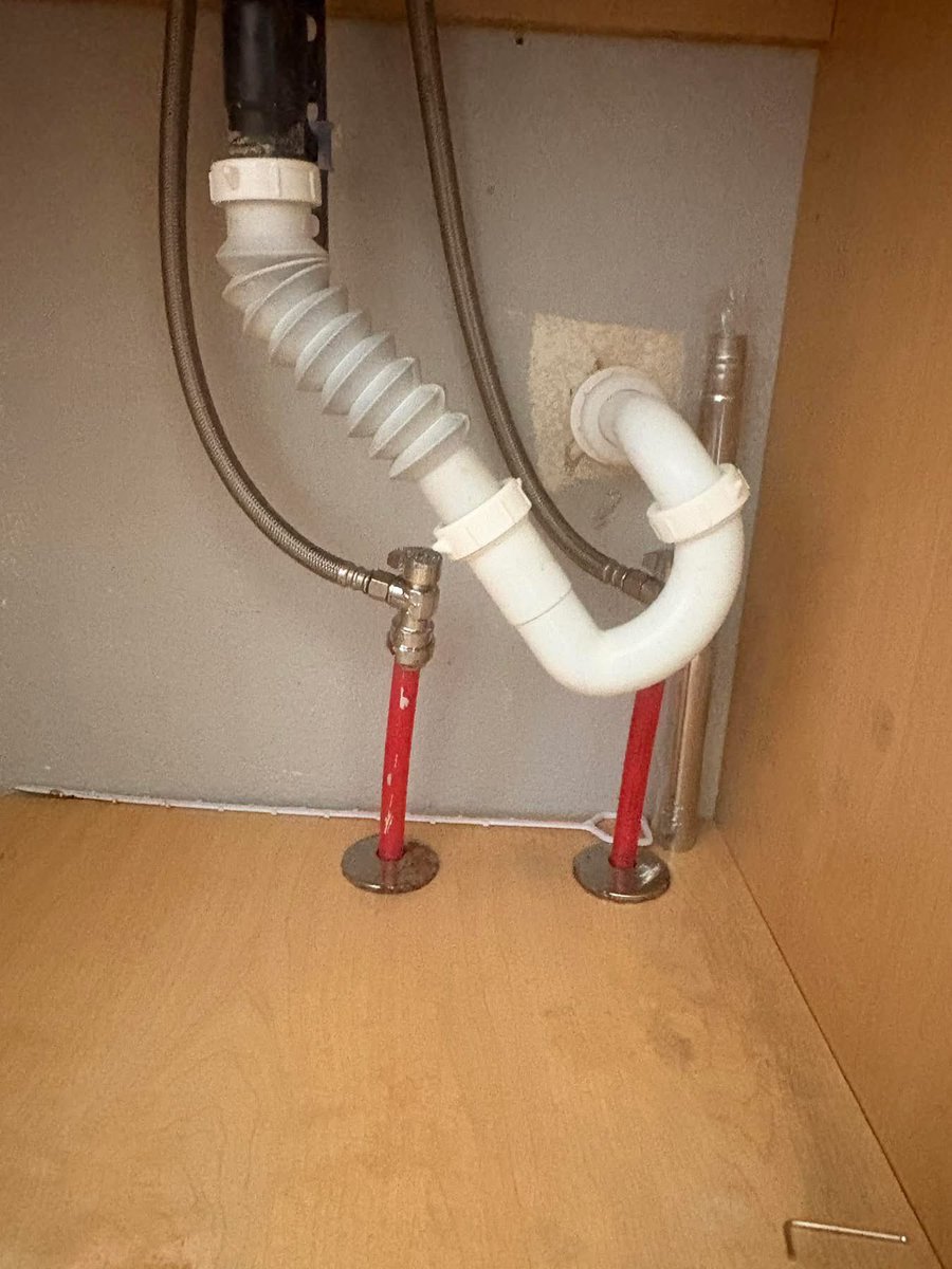 Christopher Wipper tweet media