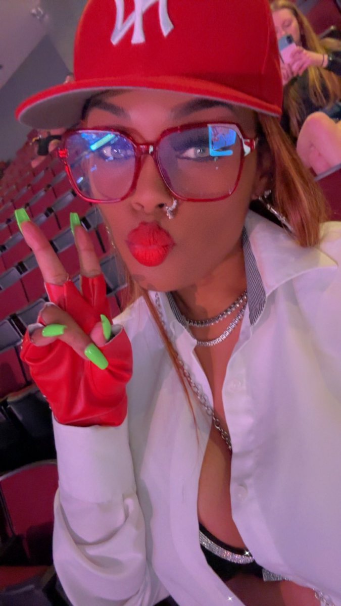 KRISTIN IS THE DRAMA🐦‍⬛👠 tweet media