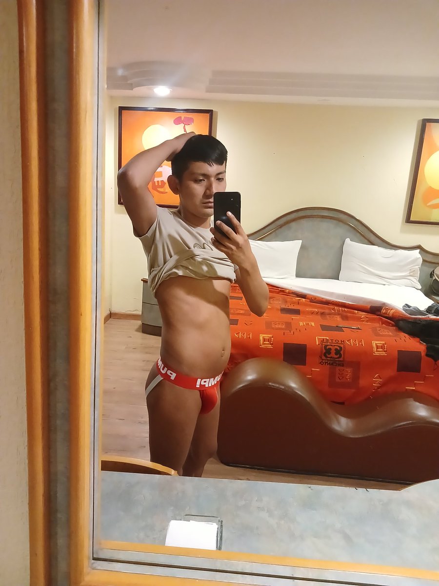 Sebasti28039094's tweet photo. Alguien para vernos en algún hotel por chabacano hoy? https://t.co/RdUyXwQfJm