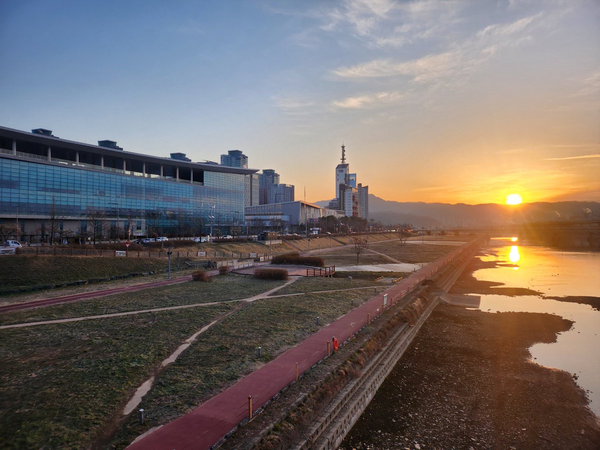 ♠️NECROM♠️ tweet media