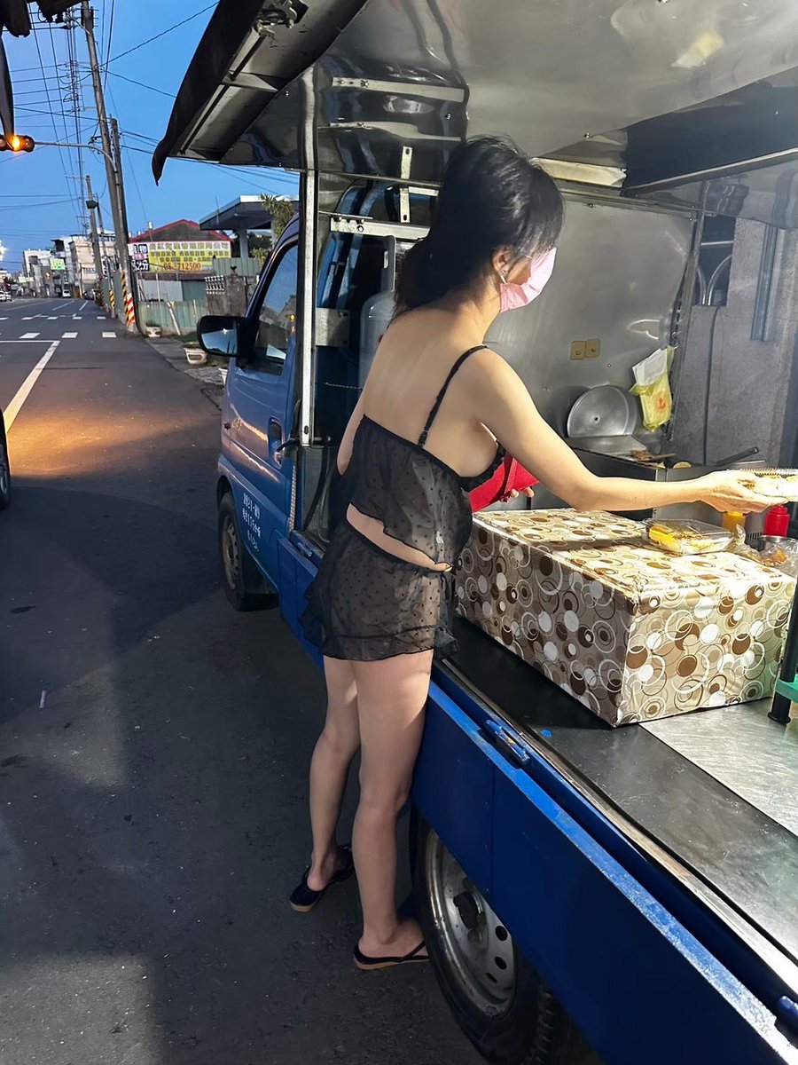 巨乳人妻 小E（嘉義夫妻） tweet media