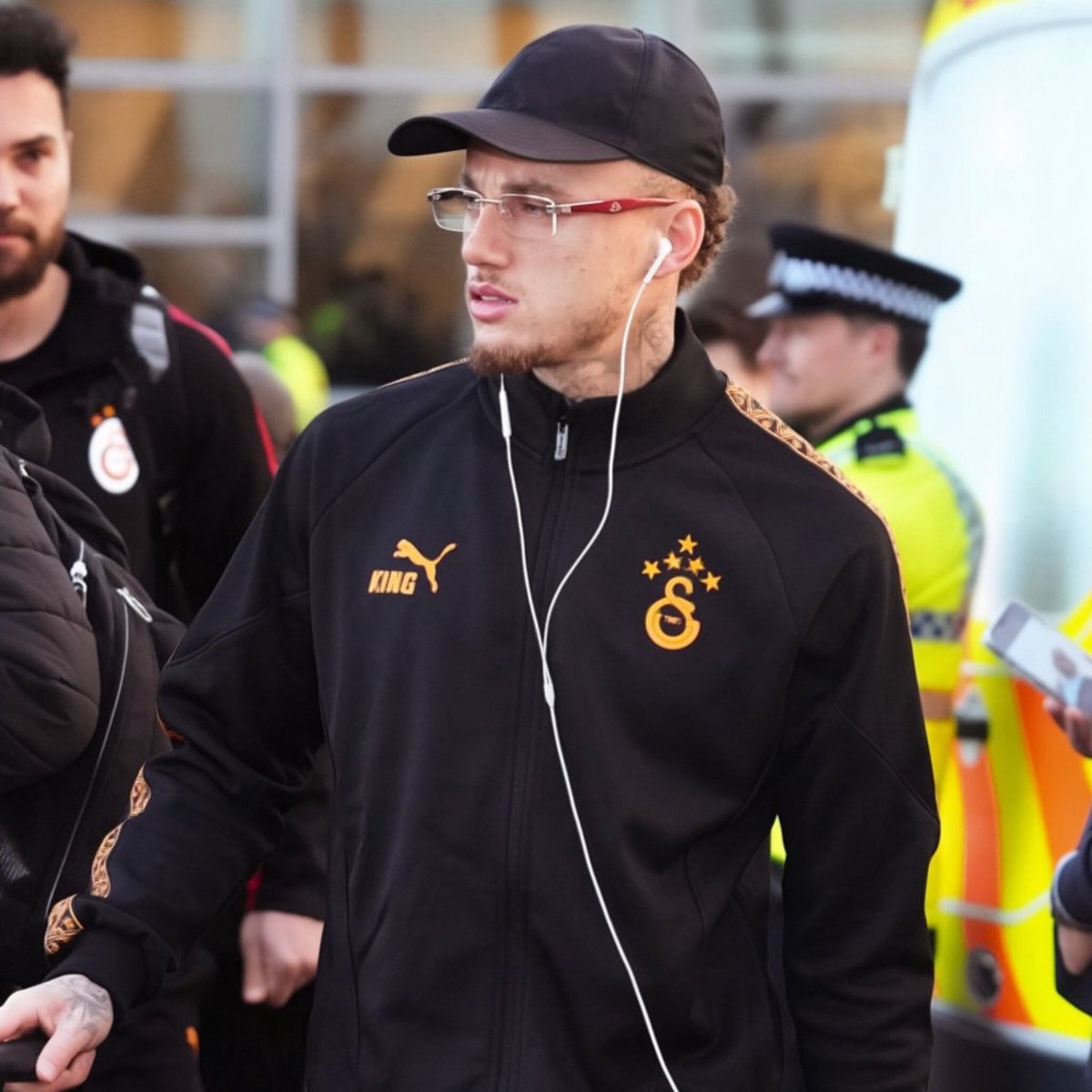 Urko Vera tweet media