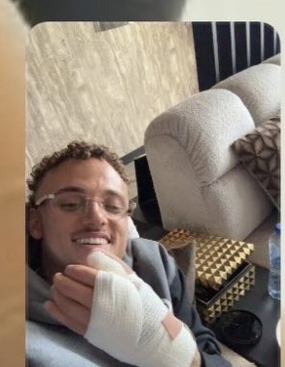 Canhür Aktuğlu tweet media