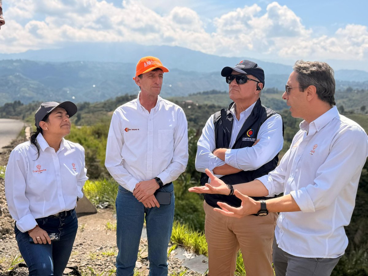 CGR_Colombia's tweet photo. #OjoEnLasRegiones 📍La Contraloría General, en ejercicio de vigilancia y control, realizó visita técnica al Proyecto vial APP4G Popayán-Santander de Quilichao (Cauca), junto a la @ANI_Colombia.

📌La visita técnica tuvo como propósito revisar en campo los avances de las cuatro unidades funcionales en las que se divide este proyecto y verificar si es viable o no su terminación entre final de este año y primer semestre del próximo.