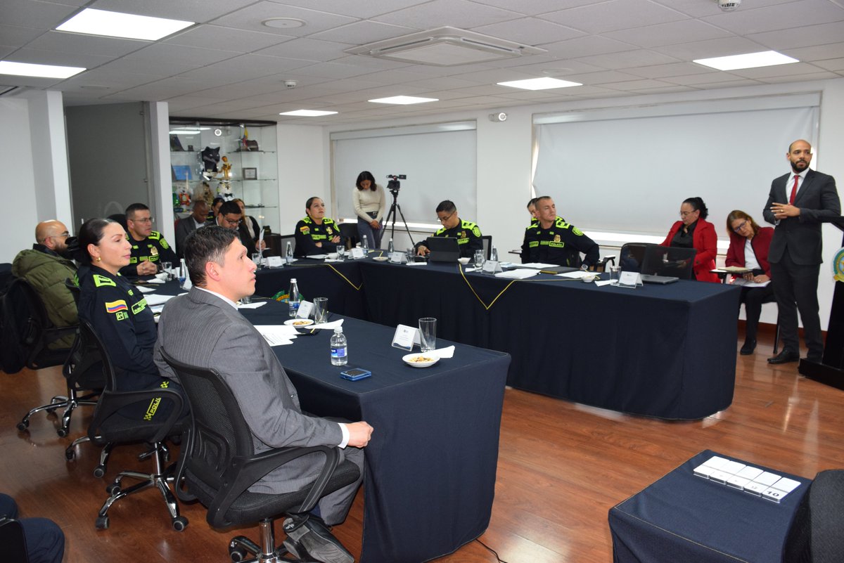 Fondo Rotatorio de la Policía tweet media