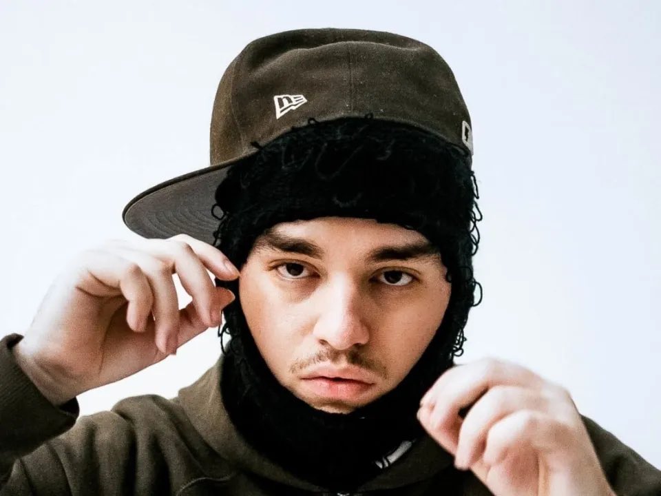 OnThinIce tweet media