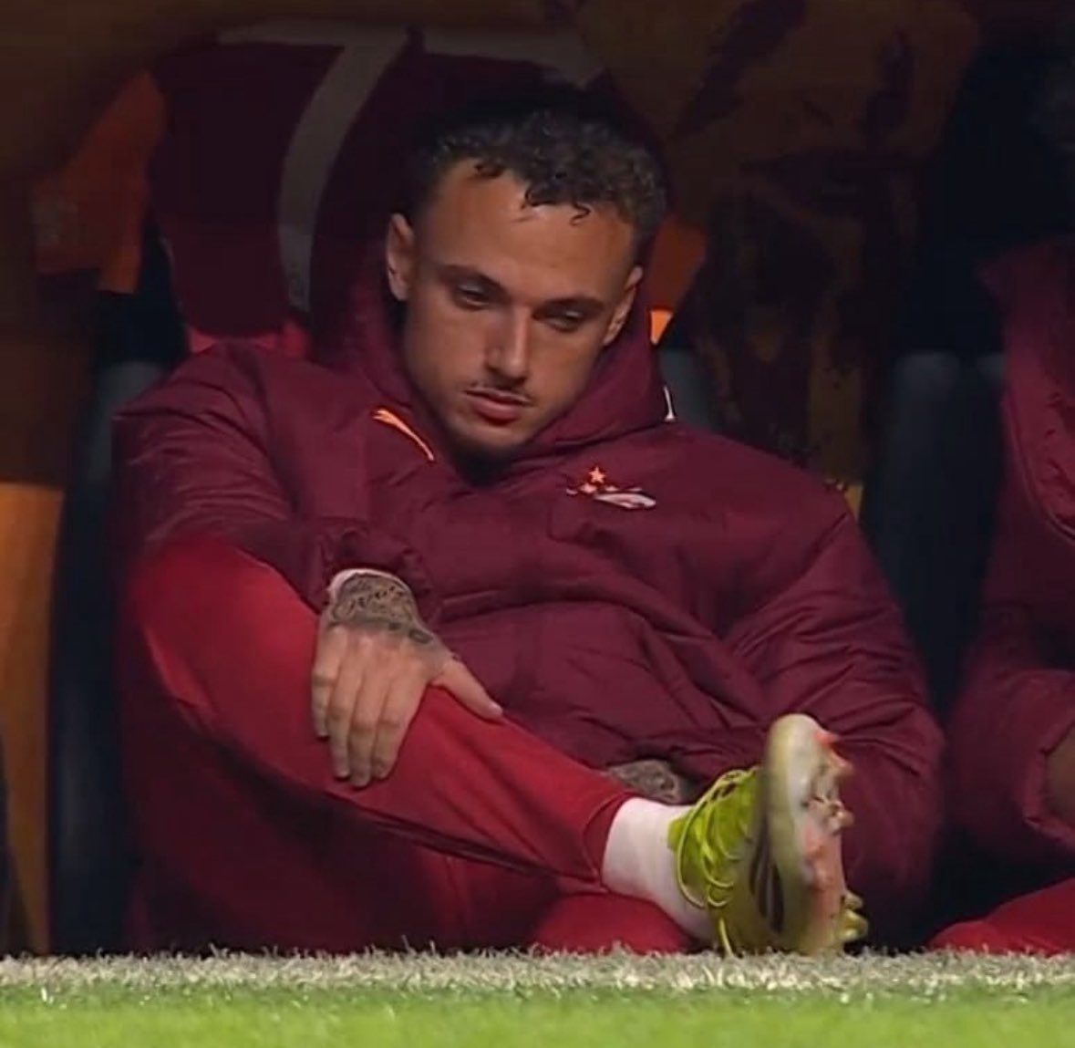 Krmshuayi07 tweet media