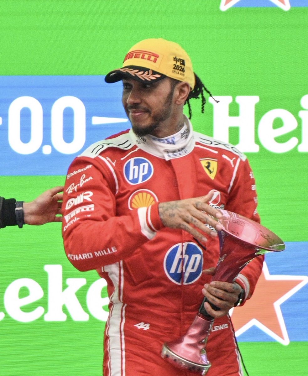 Nilou. ニルー tweet media