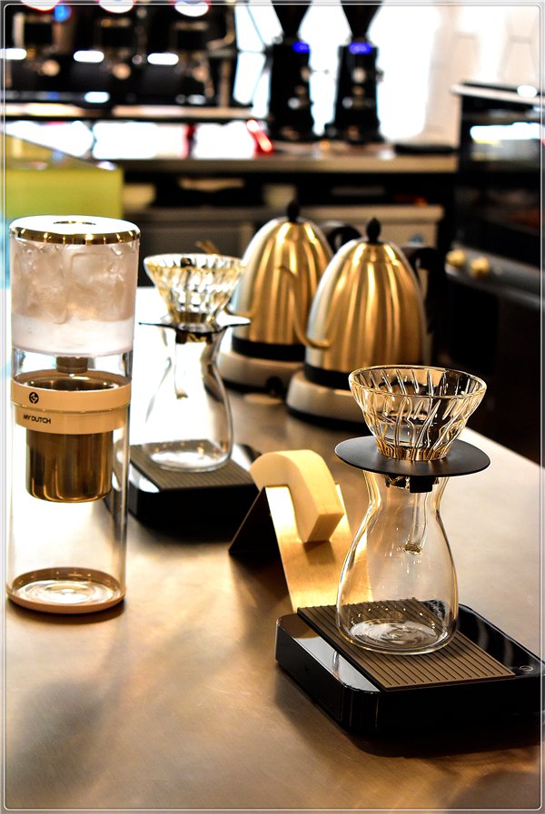 Amber Rhodes tweet media