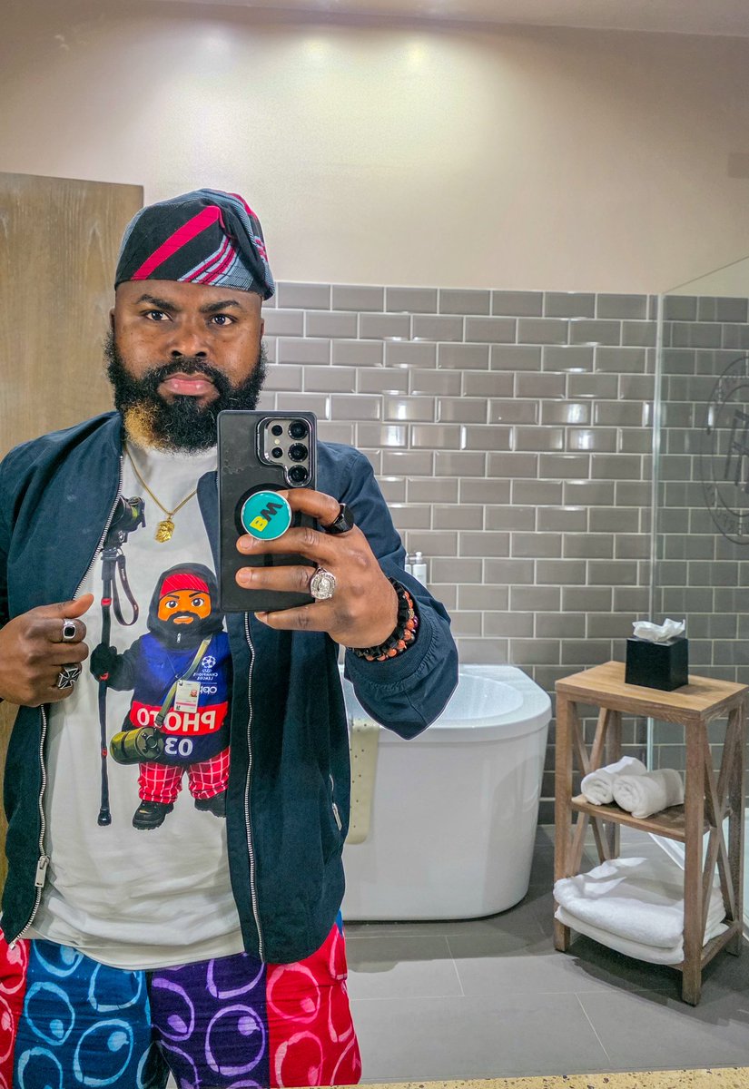 Aprokomerchent™ tweet media