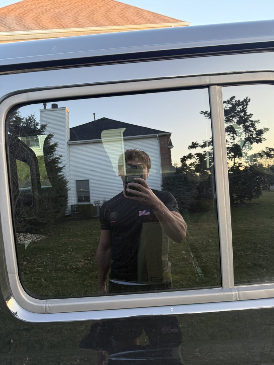 testosteroni🌞 tweet media