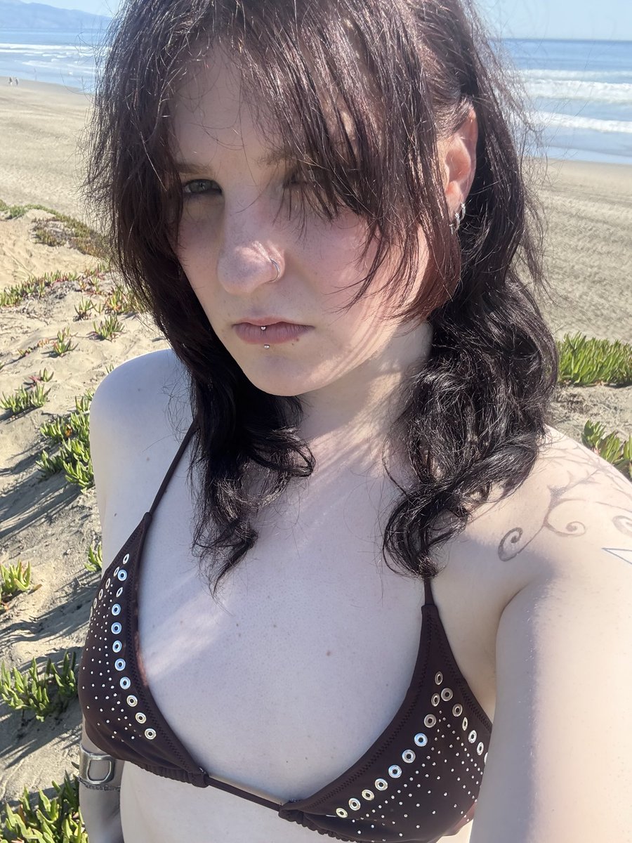 Pareidolia tweet media