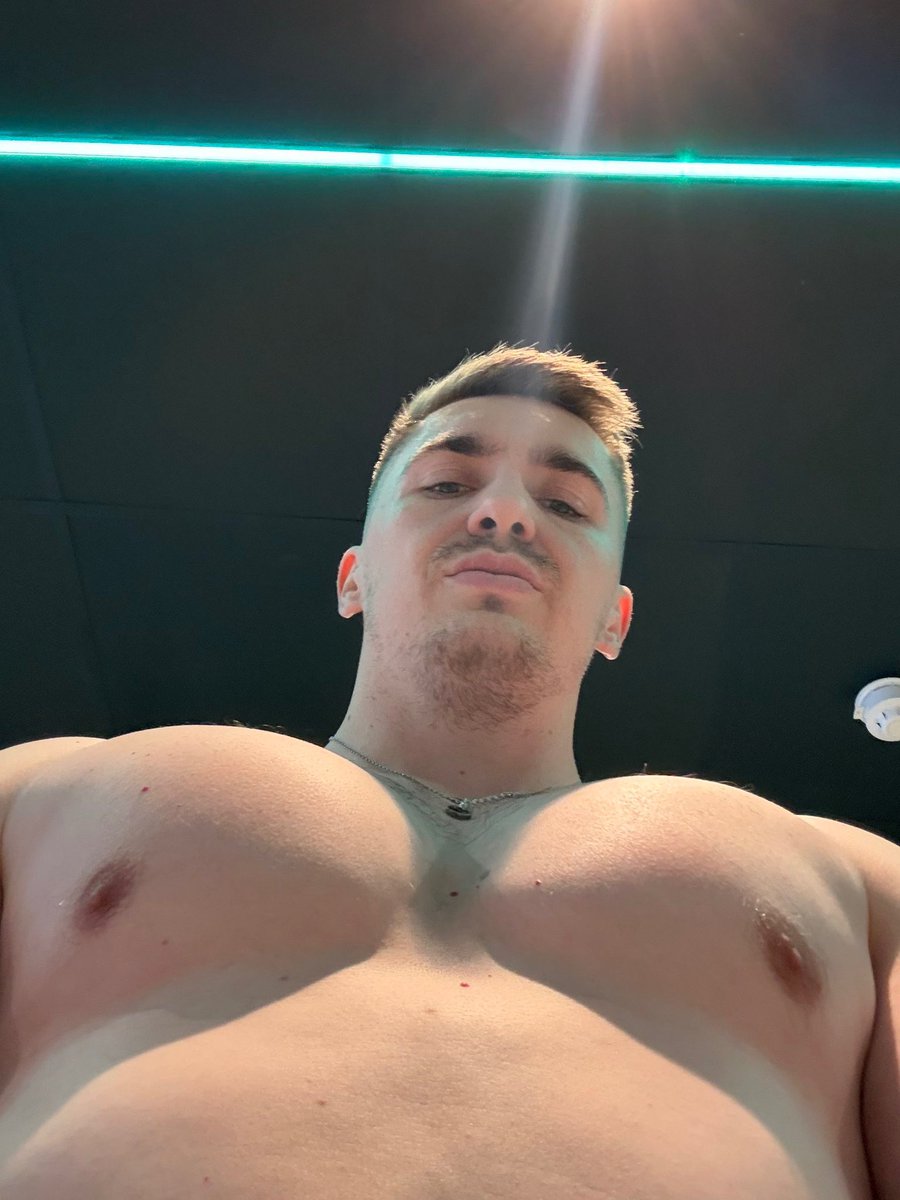 Alpha Alex 🐺 tweet media