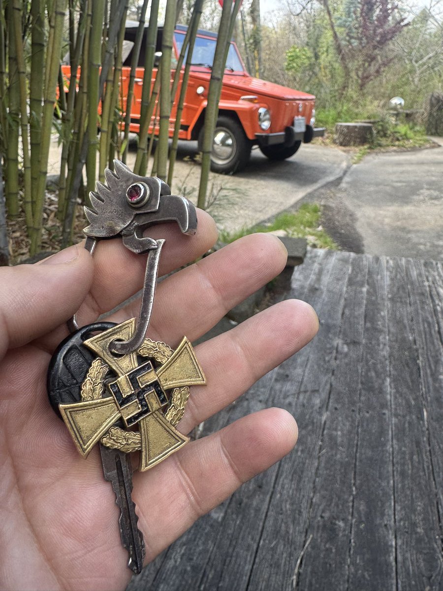 Jolly Rogers Bite tweet media