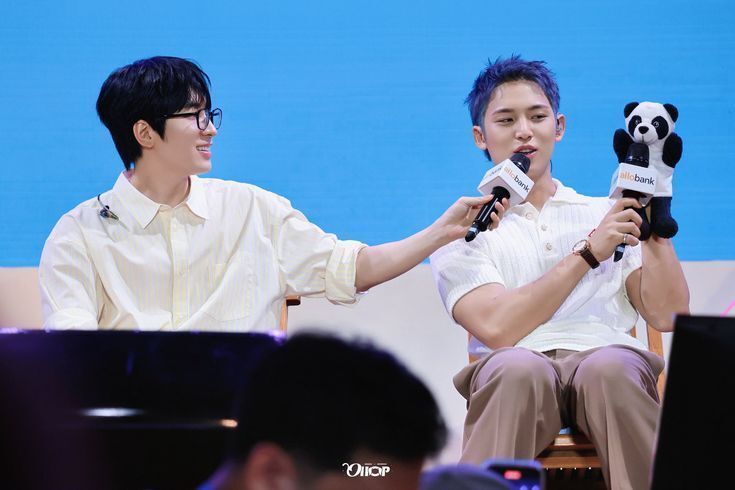 hourlyminwon 💚💜 tweet media