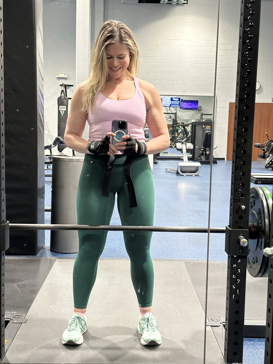 Green-eyed Lizard 🦎 tweet media