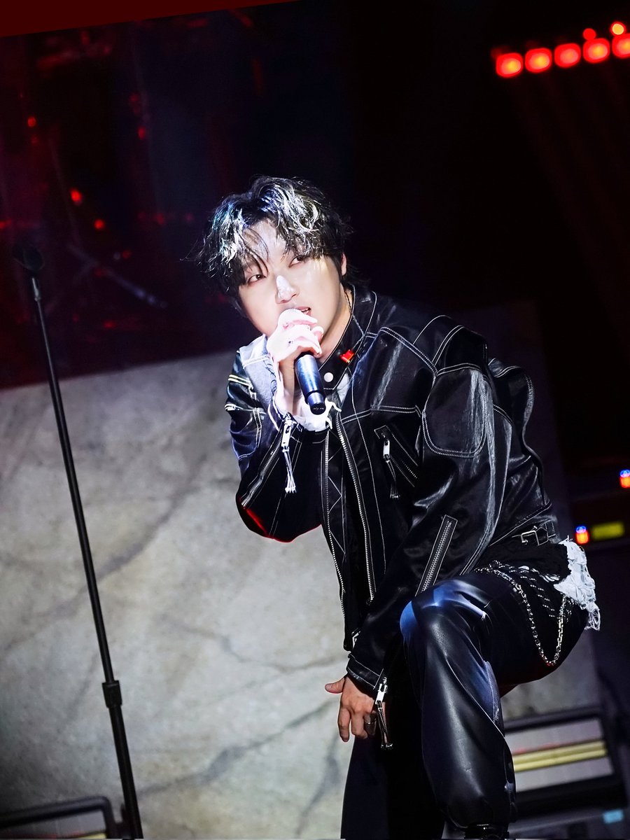 only one tweet media