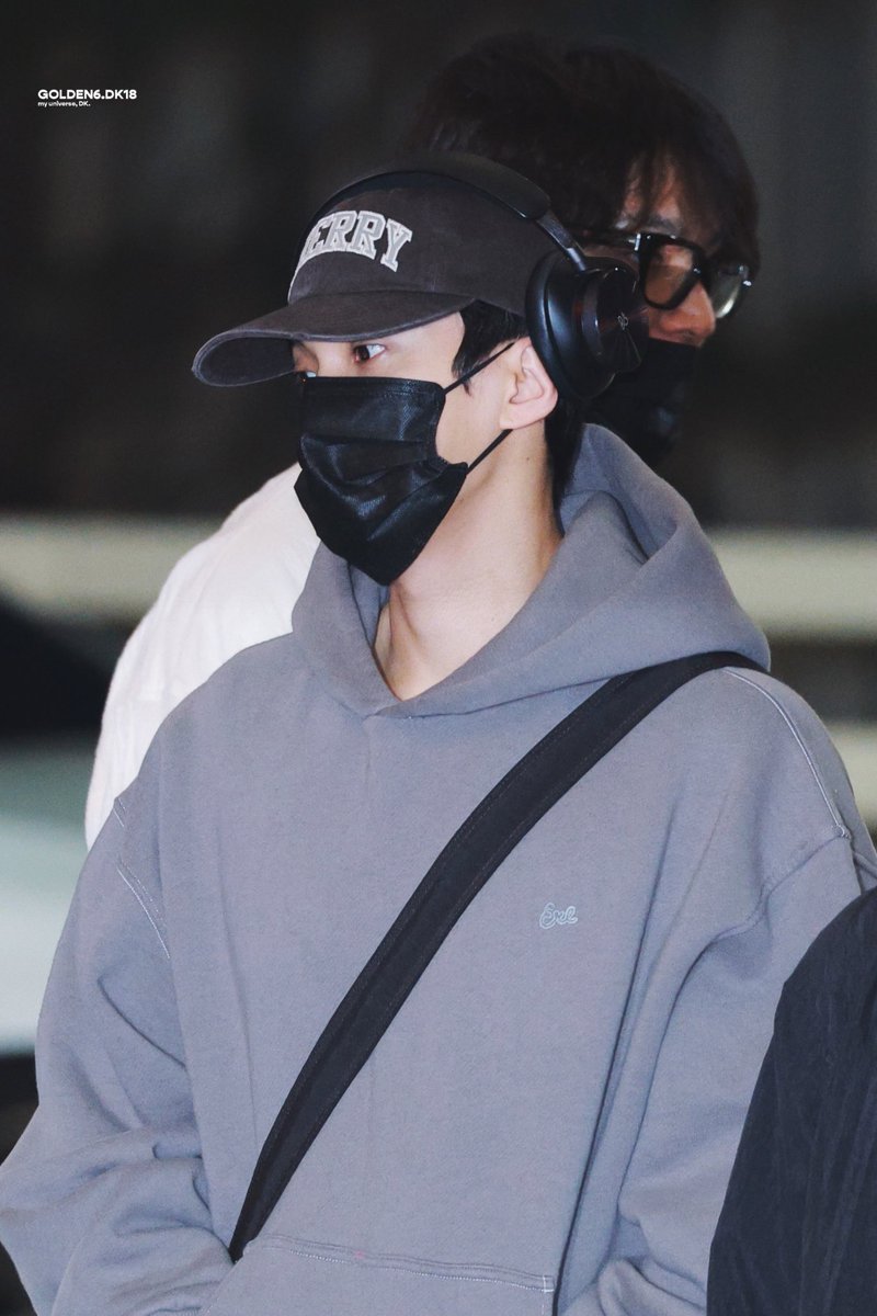 GOLDEN6.DK18 tweet media