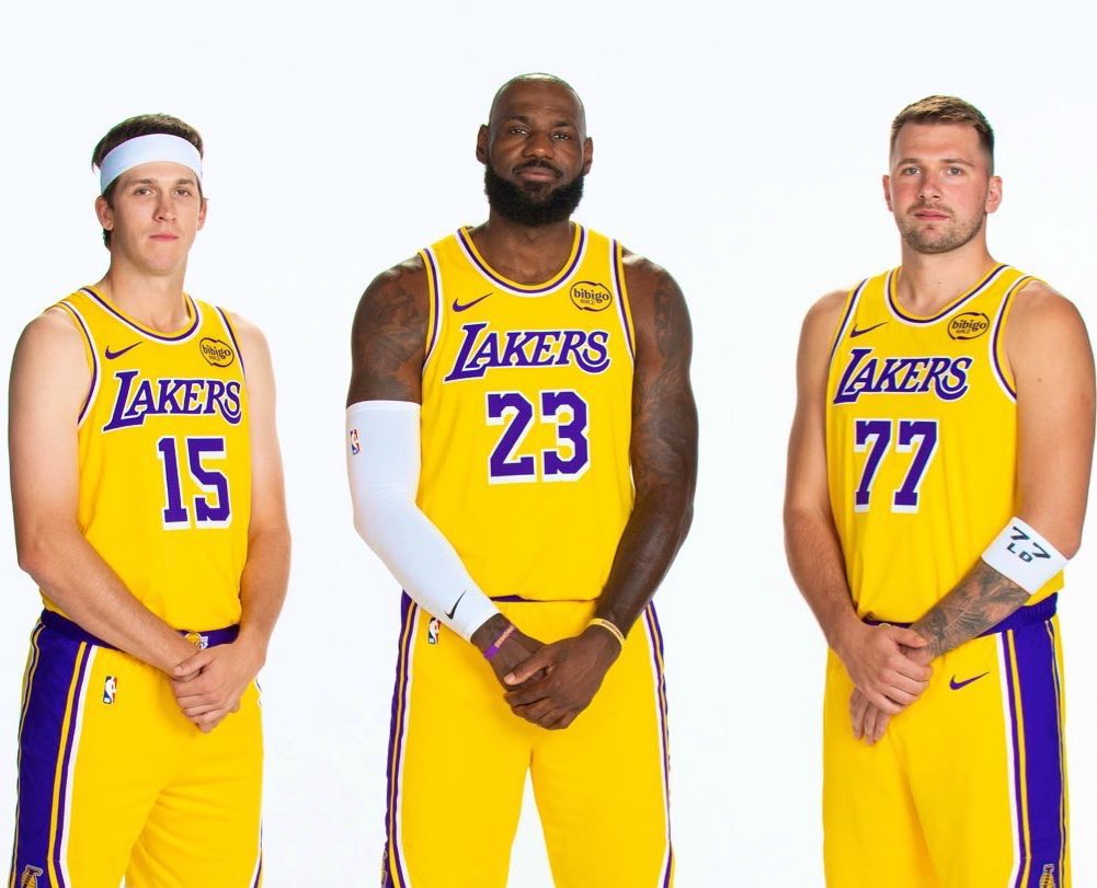 BronMuse tweet media