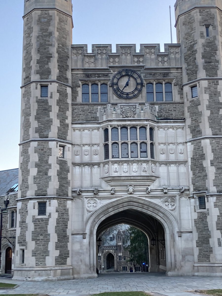 Joyce Carol Oates tweet media