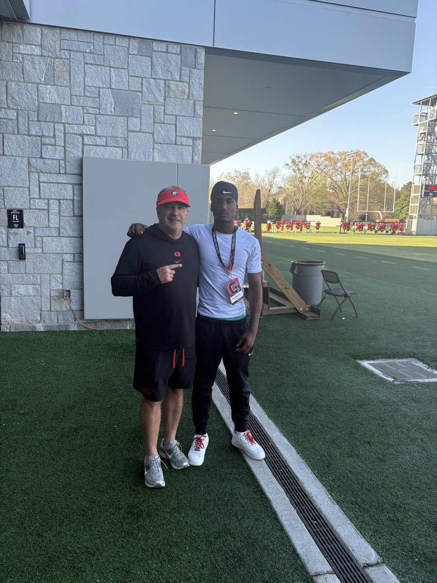 Major Floyd tweet media