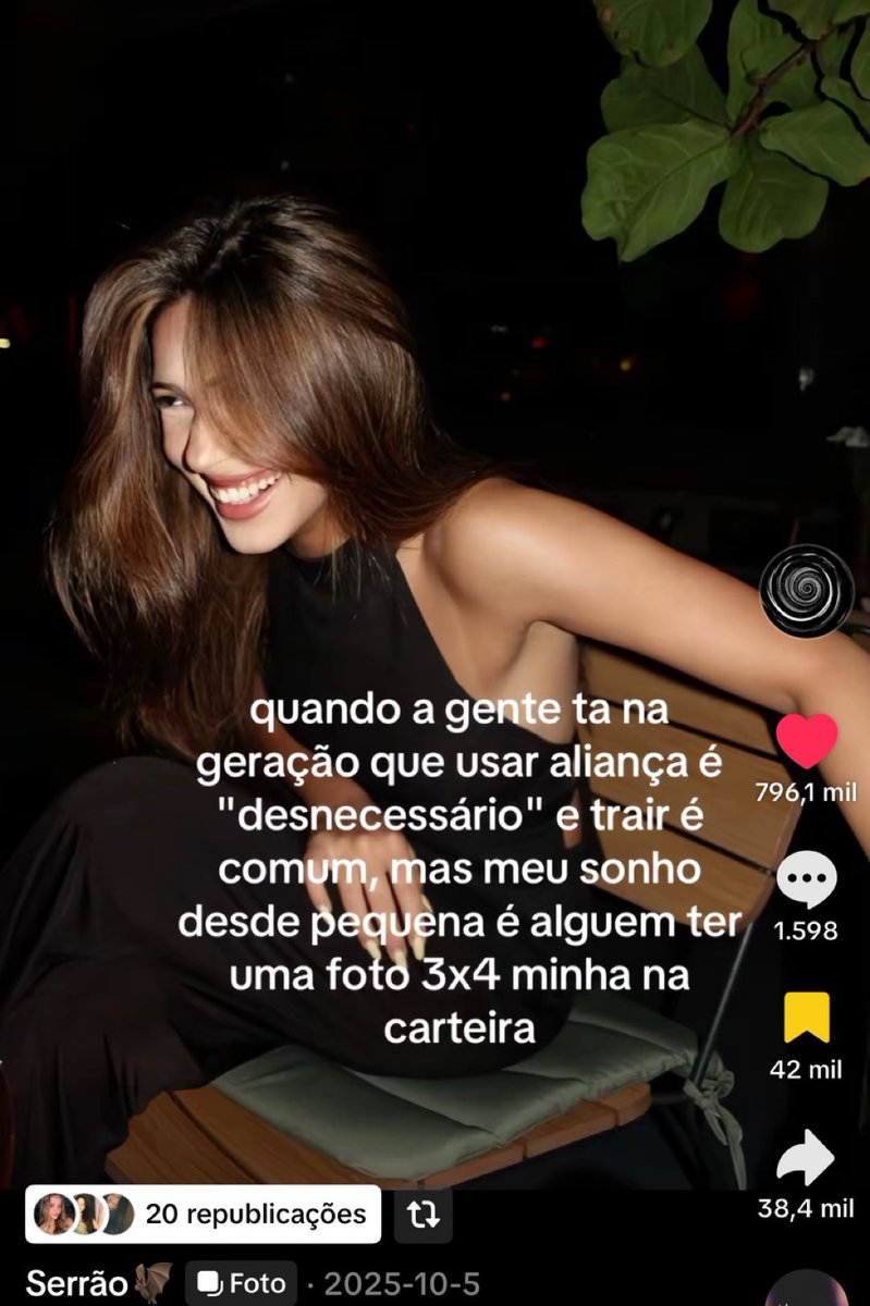 Tiktok fora de contexto tweet media