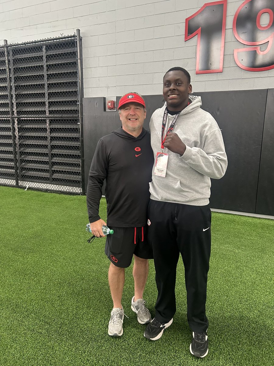 𝓣𝓸𝓻𝔂 𝓒𝓵𝓪𝓻𝓴 “𝓨𝓸𝓾𝓷𝓰𝓗𝓾𝓷𝓽𝓮𝓻” tweet media