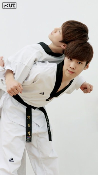 log_MOONBIN's tweet photo. 150320 Fri.

[i∙CUT] 아이틴 막내라인 민혁이의 또다른 모습~ 태권도 교실로 초대합니다^-^ #아이틴 매거진 #iCUT 4탄 #태권소년민혁
© iTeen Official X

#문빈
#MOONBIN
#MOONBIN_log https://t.co/fV9K8Iznrc
