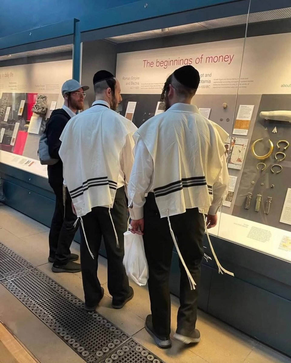 Garbage Human tweet media