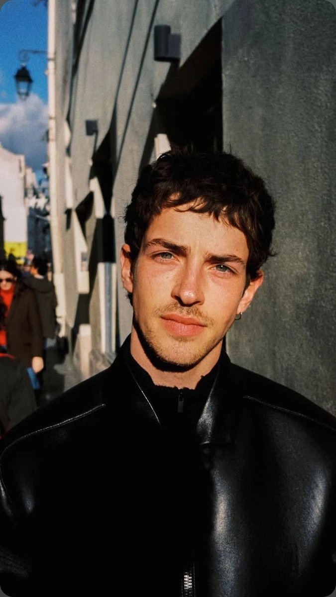 Manu Rios Archive tweet media