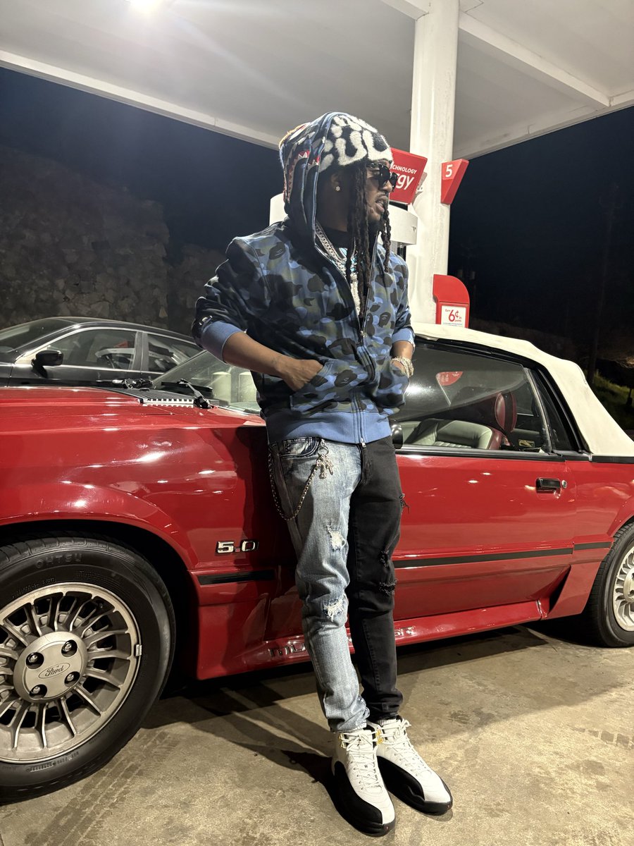 eyeballrelly's tweet photo. Niggas can’t connect and these bitches can’t compete!!! https://t.co/LXZB8JkqCr