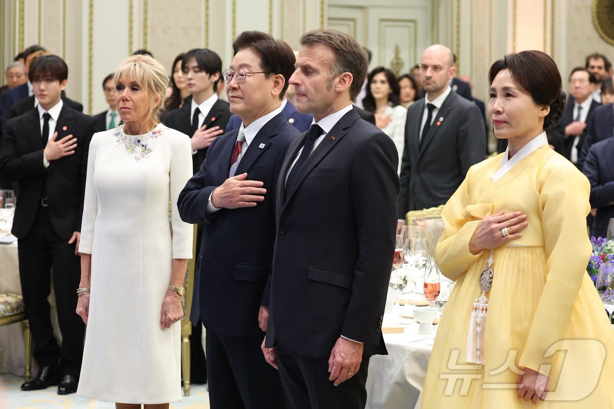 NPOMV | Zine tweet media