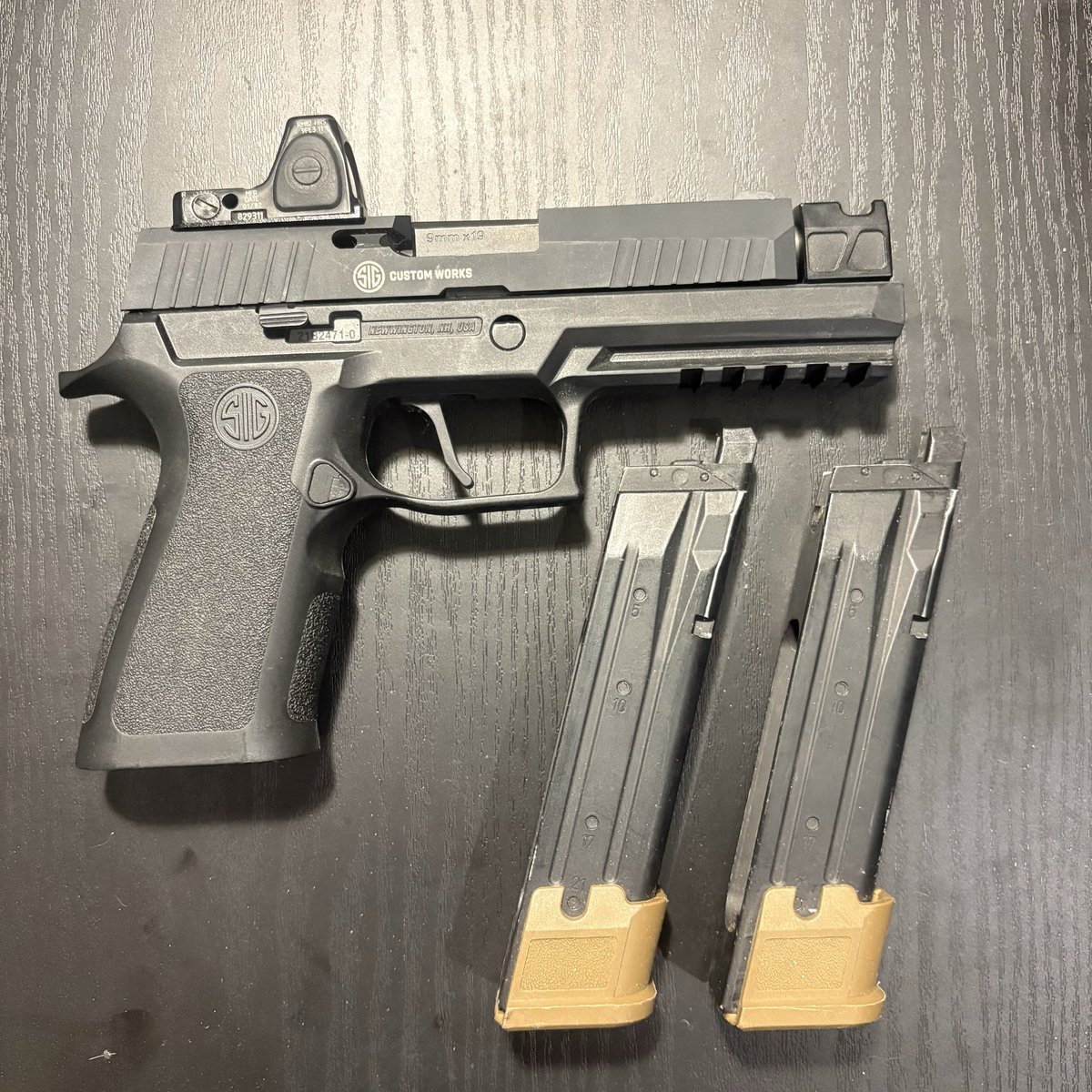 u3_nog's tweet photo. VFC p320 nova xcarry co2マガジンx2
難あり→エキストラクター紛失
価格35000円

x115x LBT2199clone
40000円

v60レプ 8000円

#ミリタリー物販

送別、まとめ買いで負担します。 https://t.co/CJALX5AEza