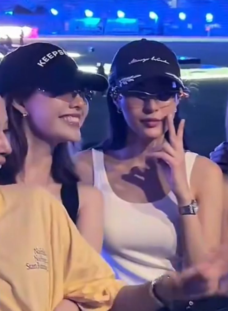 เจน 🐈‍⬛ tweet media