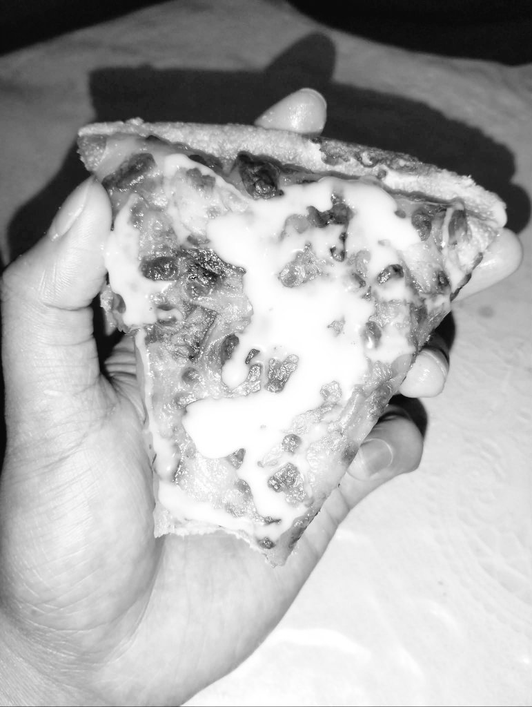 JackClops16's tweet photo. Pizza and 💦💦💦 
After 5 days naipon, grabi sago sago 💦💦💦 https://t.co/eAvYBx02IK