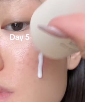 itfeelstory's tweet photo. น้ำตบญป = glass skin ที่ถูกต้องที่สุดแล้วค่ะ ยกให้ตัวนี้ no1 จริงๆ ทั้งเนื้อทั้งสารสกัด ใครที่ผิวไม่เนียน รูขุมขนกว้าง มีรอยแดงดำ ตัวนี้ครบจบ แถมผิวแ��็งแรงขึ้นด้วย haruharu wonder ที่ญปขายดีจริง https://t.co/hIZeutXJD5