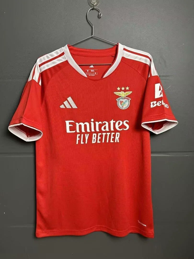 PLUS Benfica tweet media